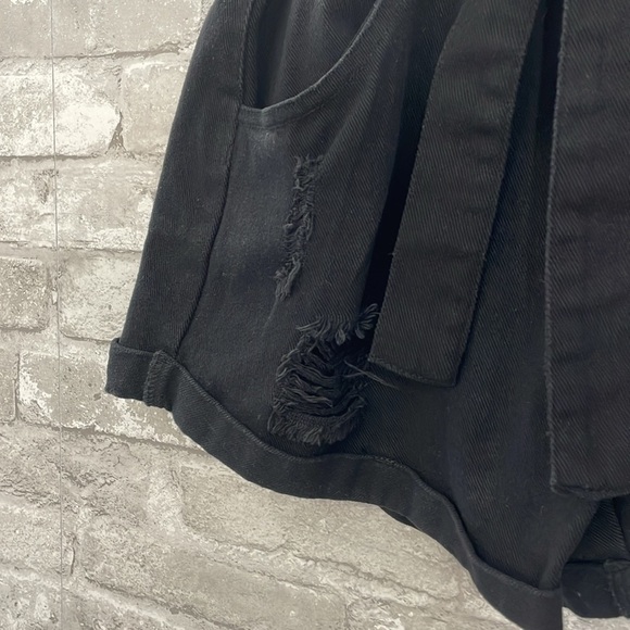 Hyfve Paper Bag Black Shorts - Picture 2 of 5